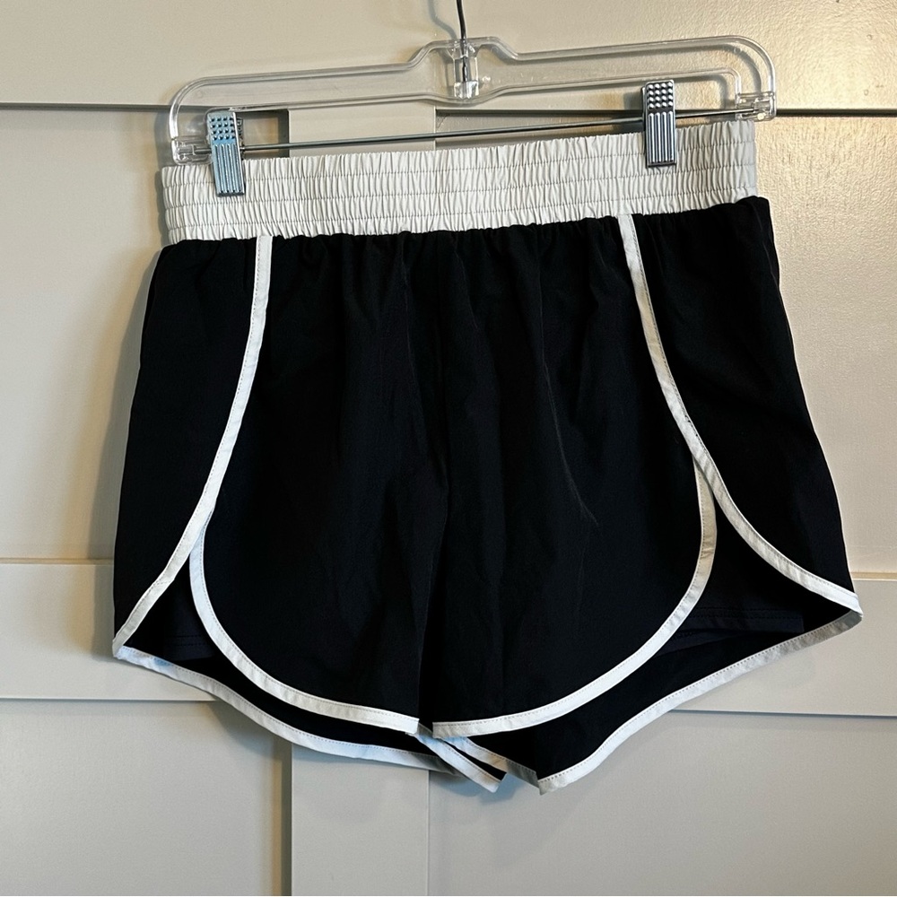 Liumilac Athletic Shorts Black Womens Size Large NWT Lined